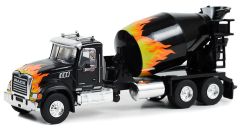 GREEN45180-B - Camion sous blister de la série S.D. Trucks - MACK Granite 6x4 toupie 2019