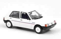 NOREV471725 - Voiture de 1988 couleur blanche - PEUGEOT 205 Junior