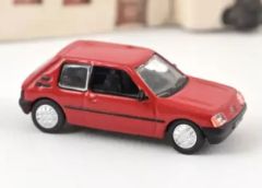 NOREV471732 - Voiture de 1985 couleur rouge - PEUGEOT 205 XL