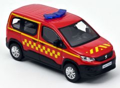 NOREV479071 - Voiture de 2019 Pompiers décoration latérale à damier - PEUGEOT Rifter