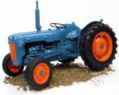 UH2897 - Tracteur FORDSON Dexta de 1958