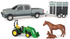 BRI43306 - Coffret avec tracteur, voiture, van chevaux – Prochainement Disponible