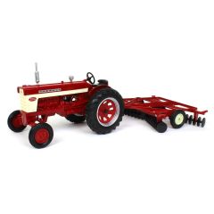 ERT44223 - Tracteur avec cover crop - FARMALL 560