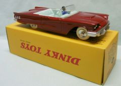 DIN555 - Voiture cabriolet de couleur rouge – FORD Thunderbird – Reproduction ATLAS