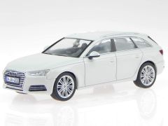 SPA5011504213 - Voiture de 2015 blanche – AUDI A4 avant