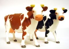 SIK2490 - 1 vache marron et 1 vache noire