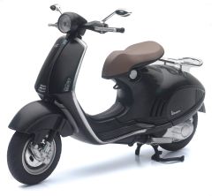 NEW57613-B - Scooter VESPA 946 de couleur noire