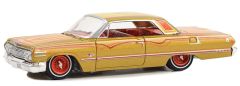GREEN63050-C - Voiture sous blister de la série CALIFORNIA LOWRIDERS – CHEVROLET Impala SS 1963