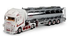 TEK68343 - Camion 4x2 VOLVO FH04 Globetrotter XL et semi citerne 3 essieux aux couleur STROBELE