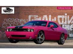 AMT693/12 - Voiture de 2010 couleur rose - DODGE Challenger SRT8