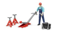 Mécanicien Avec outils pour travailler