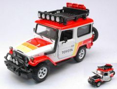 MMAX79137TRD - Voiture de 1974 avec galerie et accessoires TOYOTA - TOYOTA FJ40