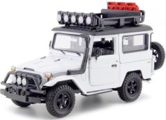 MMX79137BLANC - Voiture de couleur blanche – TOYOTA FJ40 Land Cruiser