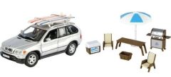 MMAX79723 - Voiture de couleur grise avec accessoires de camping - BMW X5