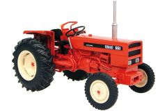 UH2675 - Tracteur RENAULT 551