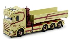 TEK81597 - Camion porteur avec grue de chargement aux couleurs Peter E. Nielsen – SCANIA R 8x4