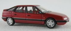 PRX870130 - Voiture de 1989 couleur rouge – CITROEN XM