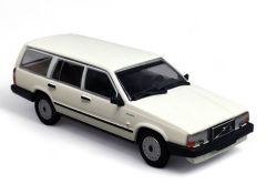MNC870171714 - Voiture break de 1986 couleur blanche - VOLVO 740 GL