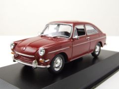 MXC940055321 - Voiture de 1966 couleur bordeaux – VW 1600TL
