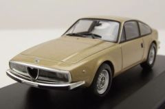 MXC940120720 - Voiture de 1972 couleur doré - ALFA ROMEO 1600 Junior Z