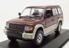MXC940163470 - Voiture de 1991 couleur rouge - MITSUBISHI Pajero LWB
