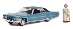 GREEN97130-A - Voiture sous blister de la série THE HOBBY SHOP – Cadillac coupé de 1972 avec pompe à essence
