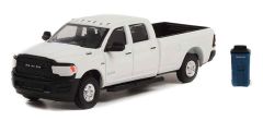 GREEN97130-F - Voiture sous blister de la série THE HOBBY SHOP - DODGE Ram 2500 Tradesman de 2021 avec poubelle