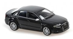 MXC940014601 - Voiture de 2004 couleur argent métallique – AUDI RS4