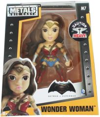 JAD97667 - Figurine mesurant 10 cm de la série BATMAN vs SUPERMAN - WONDER WOMAN cheveux châtain