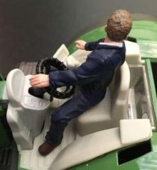 ADF32114 - Personnage conducteur de tracteur