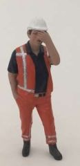 ADF32143 - Figurine de chantier avec tenue orange et son casque se tenant la tête