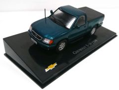 AKI0200 - Voiture 4x4 CHEVROLET S-10 version pick-up de 1995