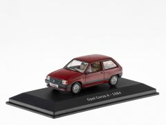 Voiture de 1984 couleur bordeaux – OPEL Corsa A