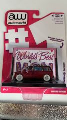 AMMAWAC017-B - Voiture sous blister – WOLRD'S BEST MOM – DODGE Caravan 1984 de couleur bordeaux