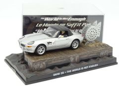MAGJBBMWZ8 - Voiture du film Le Monde Ne Suffit Pas James Bond 007 BMW Z8 avec diorama