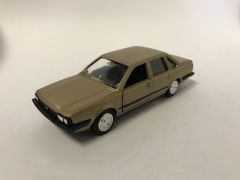 CON1015 - VOLKSWAGEN SANTANA Berline GL