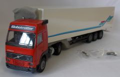 CON4608/07 - Camion 4x2 VOLVO FH 16 Globetrotter et semi 3 essieux frigorifique