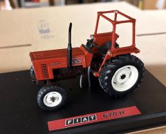 CW0303 - FIAT 670H 2wd Terracotta