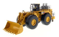 DCM85161 - CATERPILLAR 994F sur pneus accompagné d'une figurine