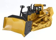 DCM85212 - CATERPILLAR D11T équipé du ripper accompagné d'une figurine et d'une boite en métal