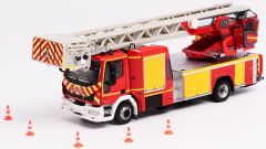 ELI116256 - Camion de pompier avec grande échelle IVECO EuroCargo Magirus TTLm32 L-as EURO 6 balises incluses
