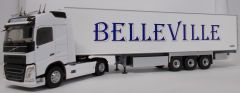 ELI116267 - Camion 4x2 VOLVO FH04 Globetrotter et remorque 3 essieux frigo CHEREAU aux couleurs transport Belleville