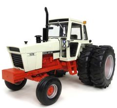 ERT14843 - Tracteur CASE 1570 Precision Elite Series équipé du jumelage