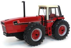 ERT44119 - Tracteur 4 roues égales International 3388 National Farm Toy Museum