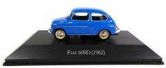 MAGARG04 - Voiture compacte FIAT 600D de 1962 de couleur bleue vendue en blister