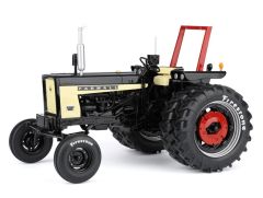 FAR-001B - Tracteur avec arceau et pneus Firestone de couleur Noir - limité à 148 pièces - FARMALL 504