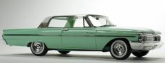 GC-036B - Voiture limitée à 210 pièces de 1961 couleur verte – MERCU RY monterey