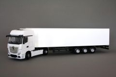 HOL186000 - Camion 4x2 MERCEDES BENZ Actros MP4 Gigaspace et remorque 3 essieux