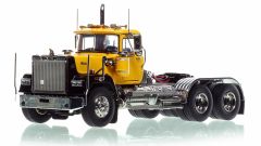 HHR138B-4 - Camion solo avec essieux tandem de couleur jaune - MACK Superliner