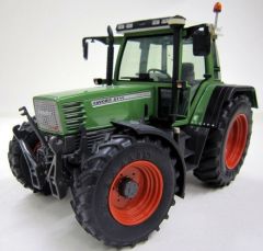 WEI1001 - Tracteur Favorit 514C FENDT équipé du relevage avant